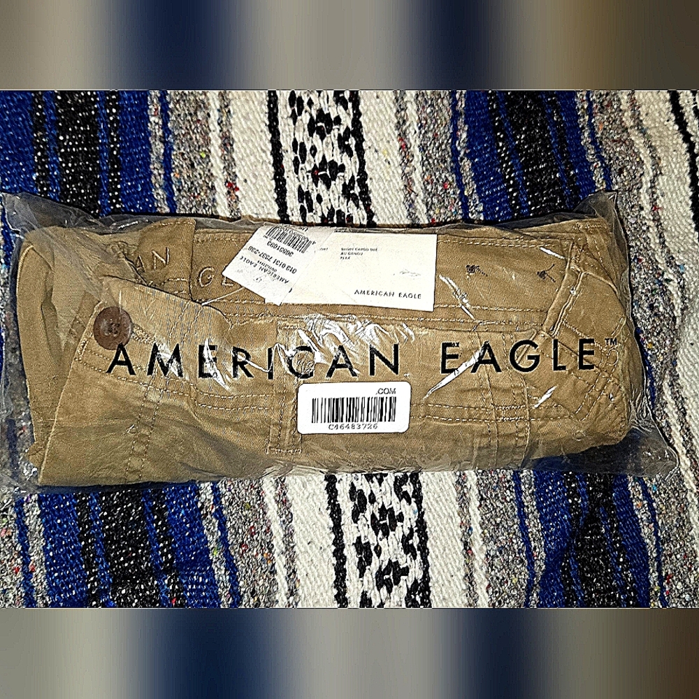 AMERICAN EAGLE OUTFITTERSMEN'S CARGO SHORTS - BRAND NEW